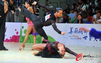 ��ͨ�˿�����ô������Ƶ���������������������� Ϊ�����괴������ġ���ˮ��ɽ��...